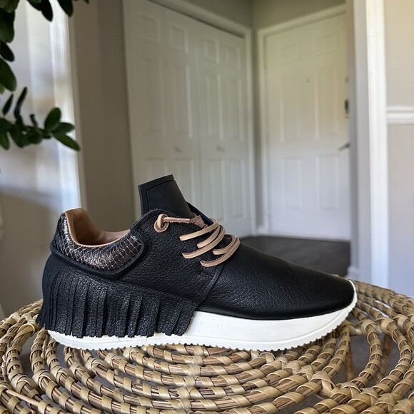 ESSEUTESSE Leather Fringe Black Sneakers Comfort Slip On Size 38 Handmade Italy - Picture 8 of 14